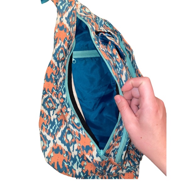 Kavu Sling Bag in Beach Paint Pattern - Picture 4 of 4